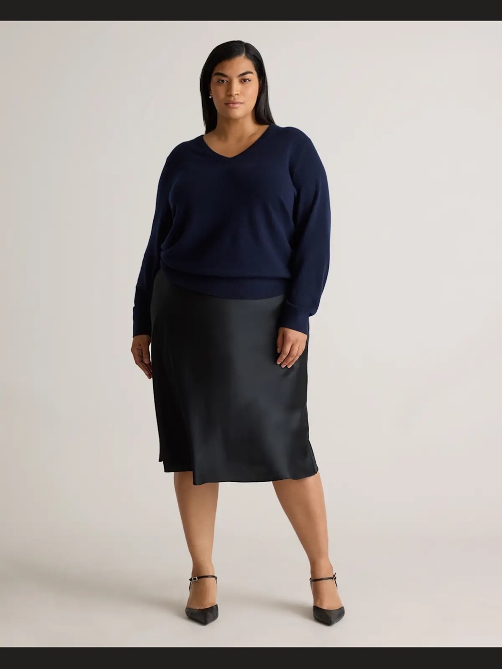 Quince Mongolian cashmere V-Neck Women’s Sweater in Navy - Picture 3 of 16